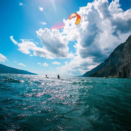 Hostel "La Locanda" Campione Del Garda Exteriér fotografie