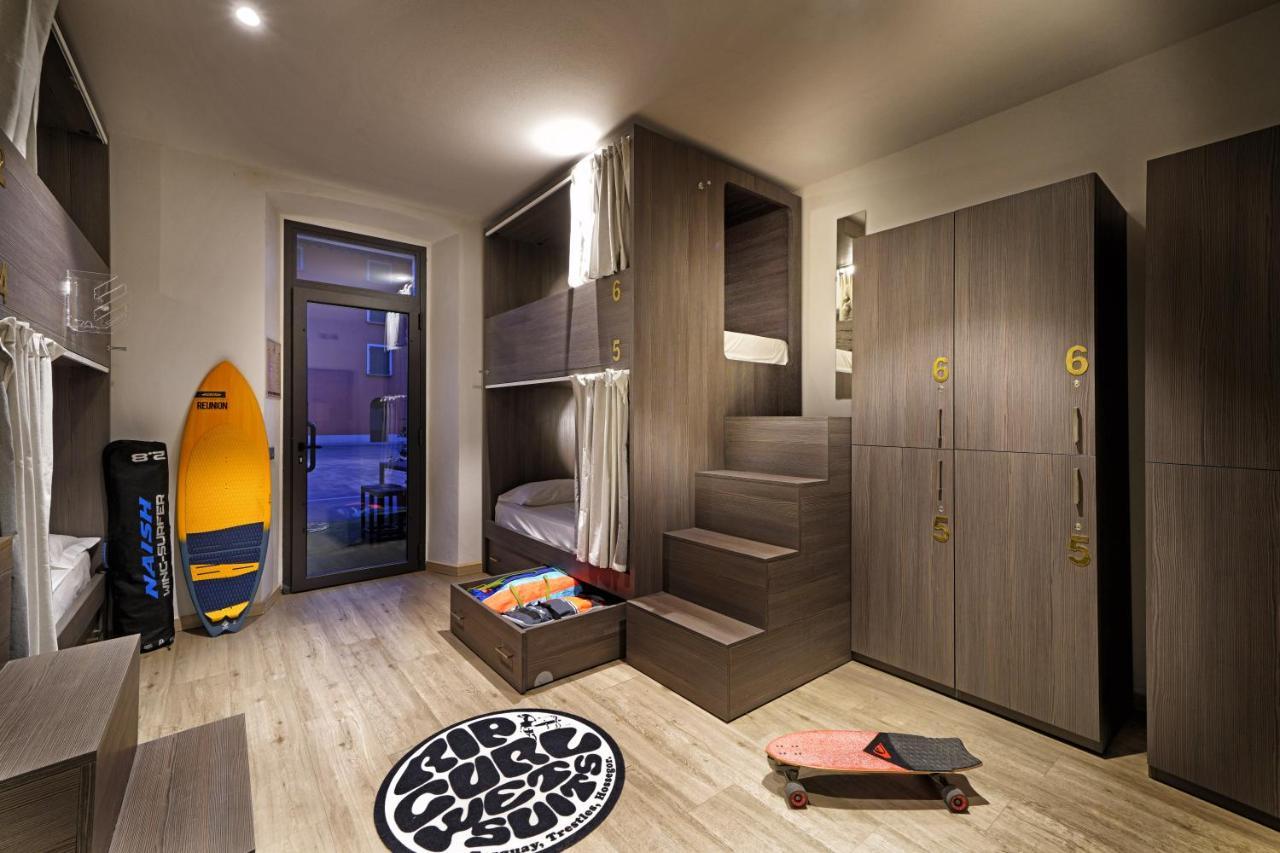 Hostel "La Locanda" Campione Del Garda Exteriér fotografie