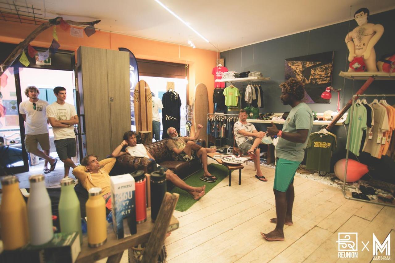 Hostel "La Locanda" Campione Del Garda Exteriér fotografie